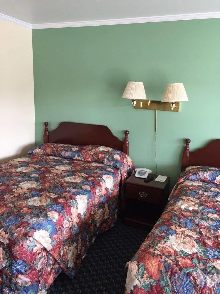 Top Hill Motel Σαρατόγκα Σπρινγκς Εξωτερικό φωτογραφία