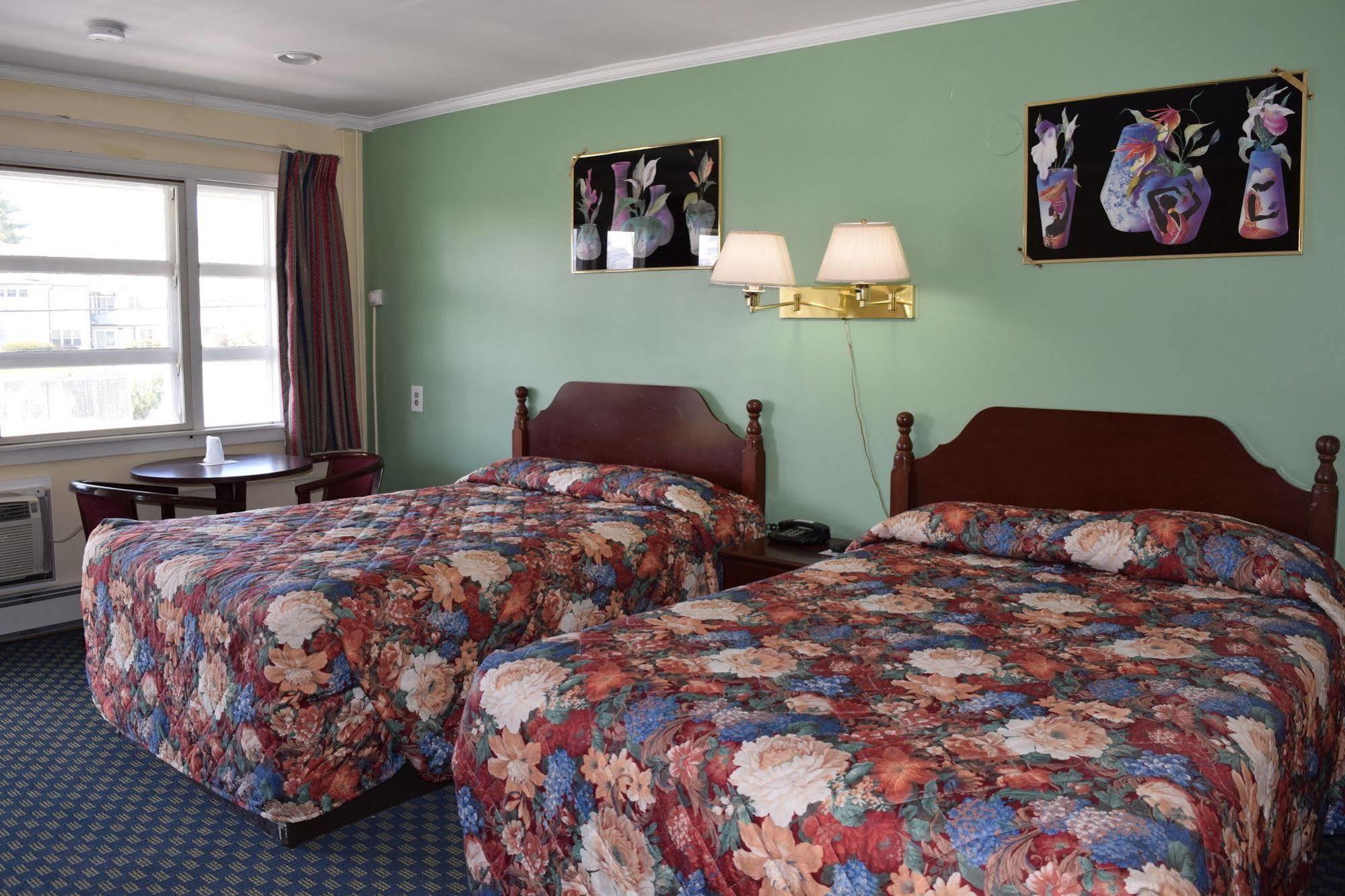 Top Hill Motel Σαρατόγκα Σπρινγκς Εξωτερικό φωτογραφία